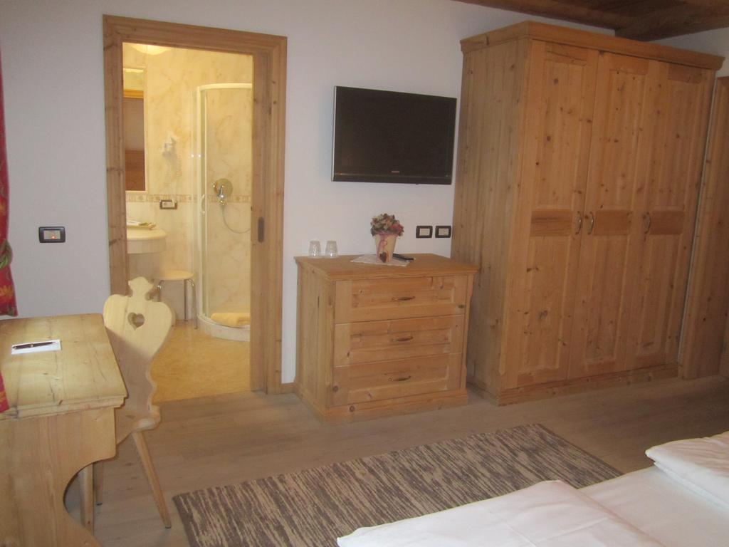 Hotel Corona Krone Selva di Val Gardena Room photo