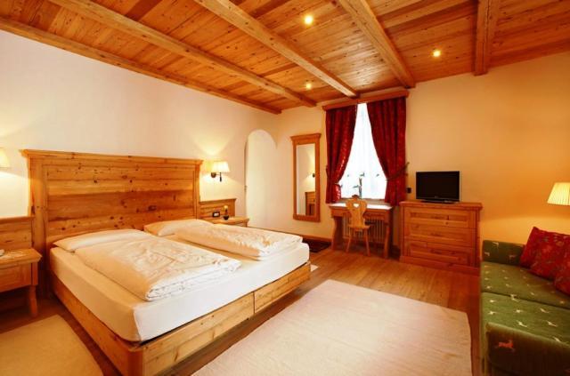 Hotel Corona Krone Selva di Val Gardena Exterior photo